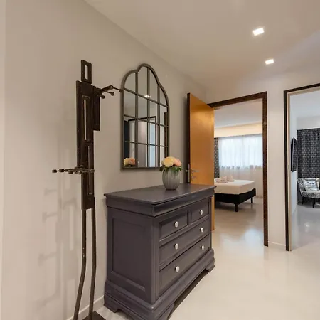 Rare! 2-br With Pools Access Private Parking شقة كان