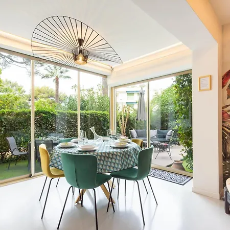 Rare! 2-br With Pools Access Private Parking *